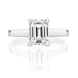 Emerald Cut Solitaire With 4 Flat Claws Ring LRG0004