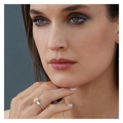 Pear Shape Yellow Centre Stone Claw Set With Pear Shape Side Ring LRG0020Y