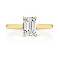 Lab Grown Certified Emerald Cut Solitaire Plain Shoulders In 18ct Gold 