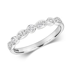Diamond Ring In 18ct White Gold 
